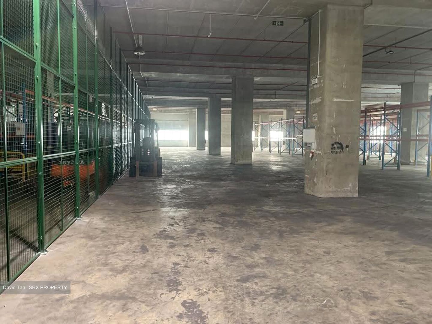 Tuas Avenue 10 (D22), Warehouse #627545131